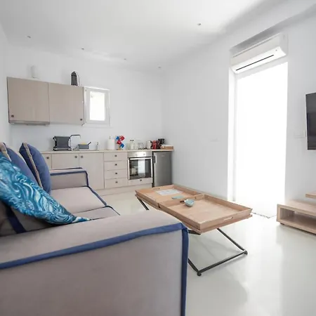 The Mykonist Seaside Villas & Suites Ornos By Amaris Casa vacanze